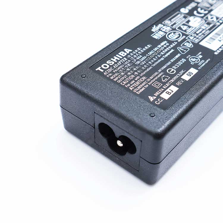 TOSHIBA Satellite L555 battery